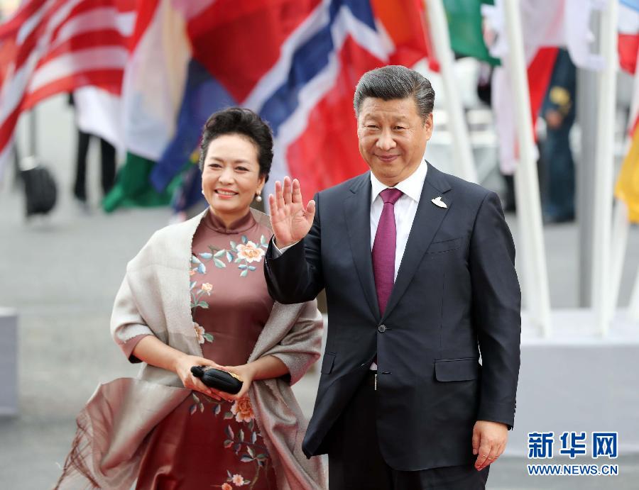 7月7日，二十國集團領導人第十二次峰會在德國漢堡舉行。國家主席習近平出席并發表題為《堅持開放包容　推動聯動增長》的重要講話。這是習近平和夫人彭麗媛出席漢堡峰會舉行的音樂會。新華社記者 劉衛兵 攝 
